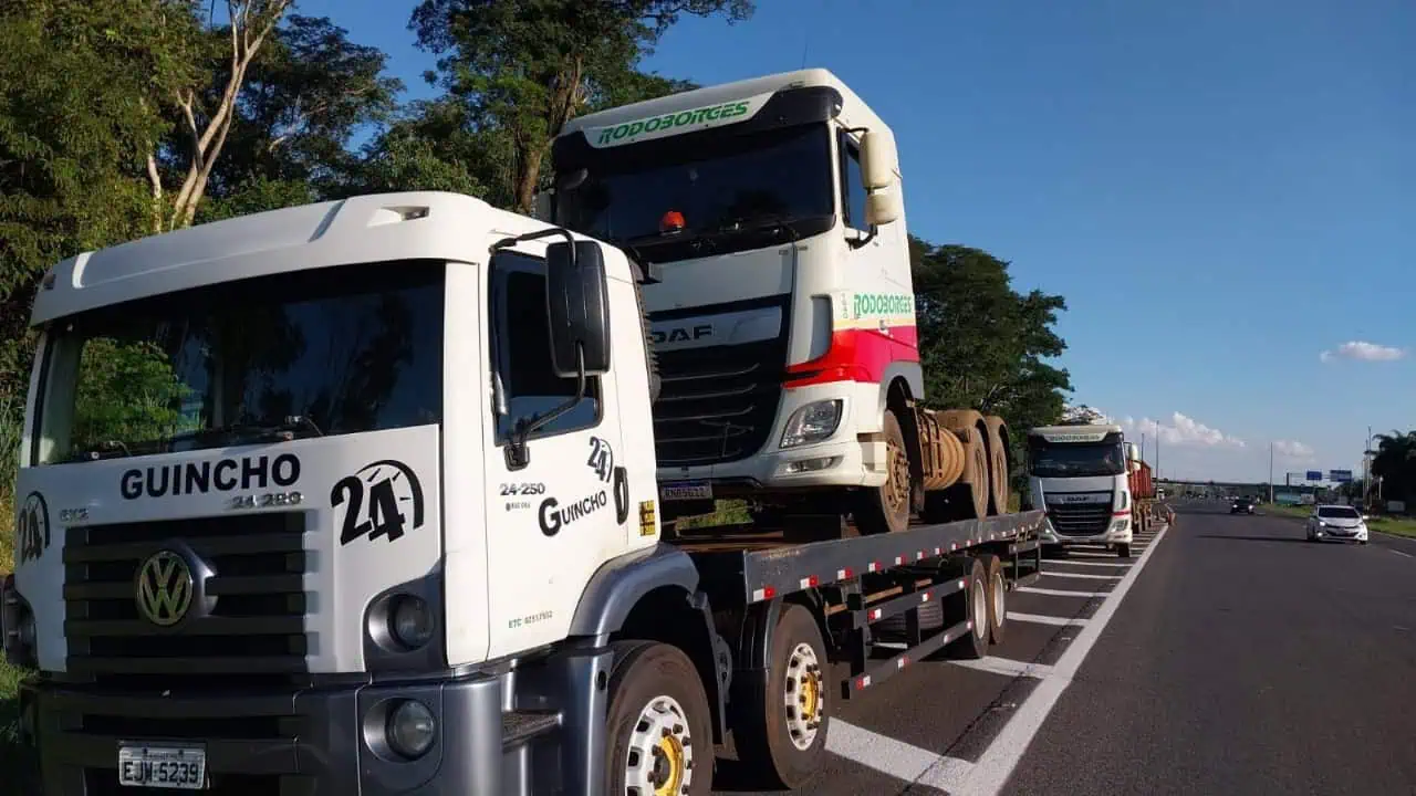 Equipamento de guincho em operação