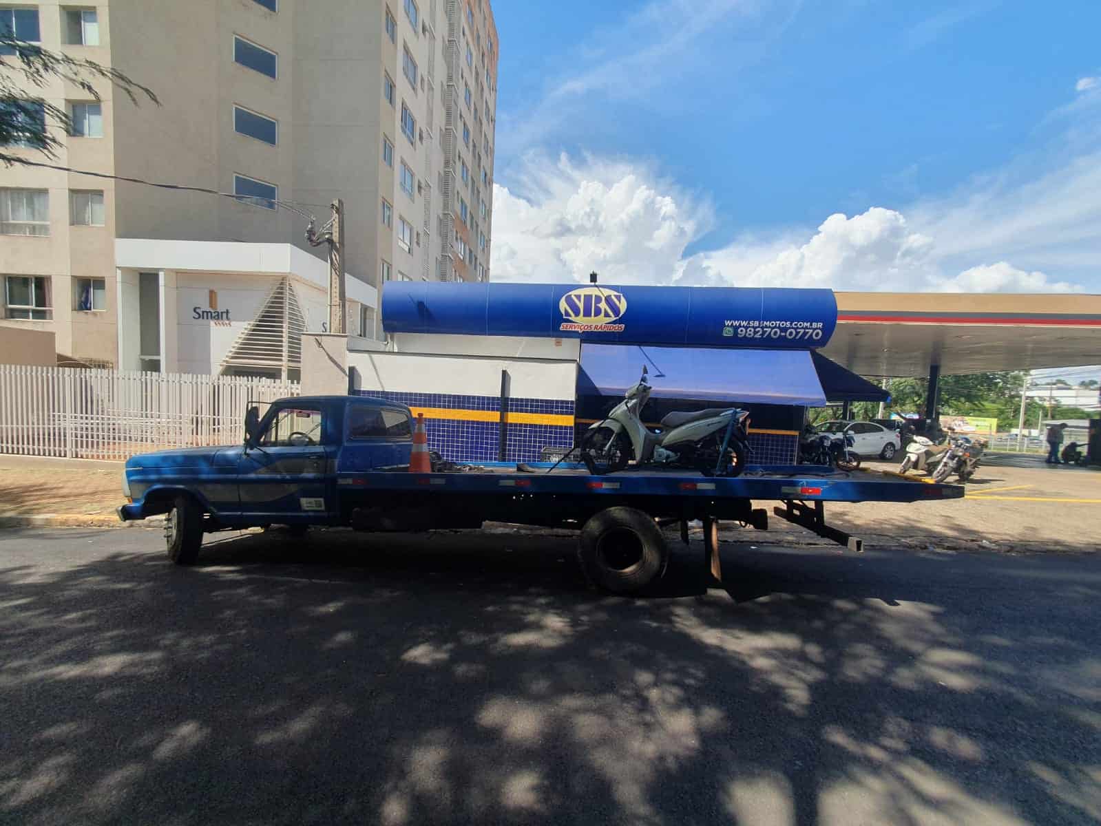 Serviços de guincho e reboque em Ribeirão Preto, 24 horas. Conte com a Miro Express para emergências e transporte seguro.